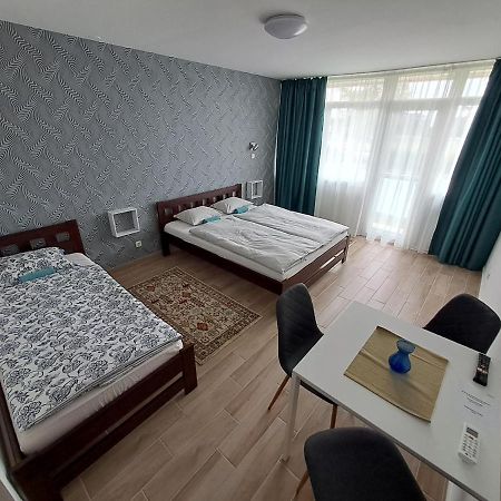 Partside Balatonfuered Apartment ภายนอก รูปภาพ