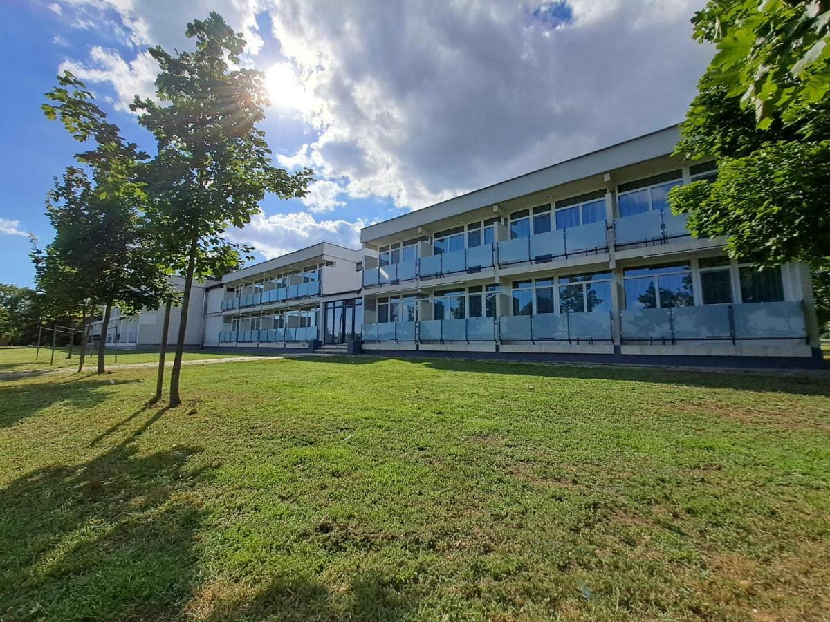 Partside Balatonfuered Apartment ภายนอก รูปภาพ